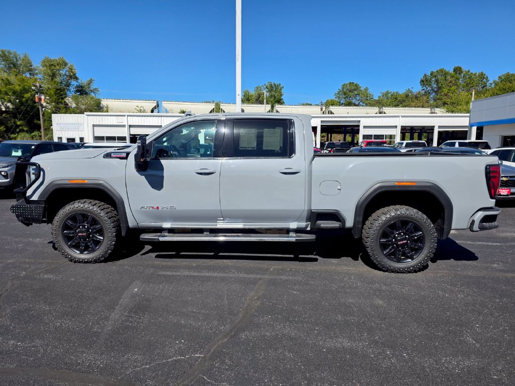 Used 2024 GMC Sierra 2500 AT4 w/ AT4 Preferred Package AWD/4WD image 7