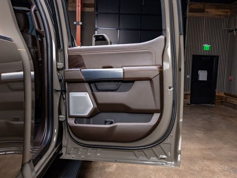 Used 2026 Ford F250 King Ranch w/ Chrome Package image 40