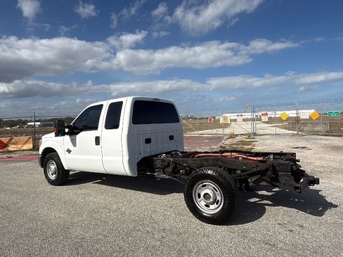 Used 2015 Ford F250 XL w/ XL Appearance Package RWD image 3