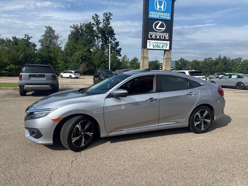 Used 2016 Honda Civic Touring image 11