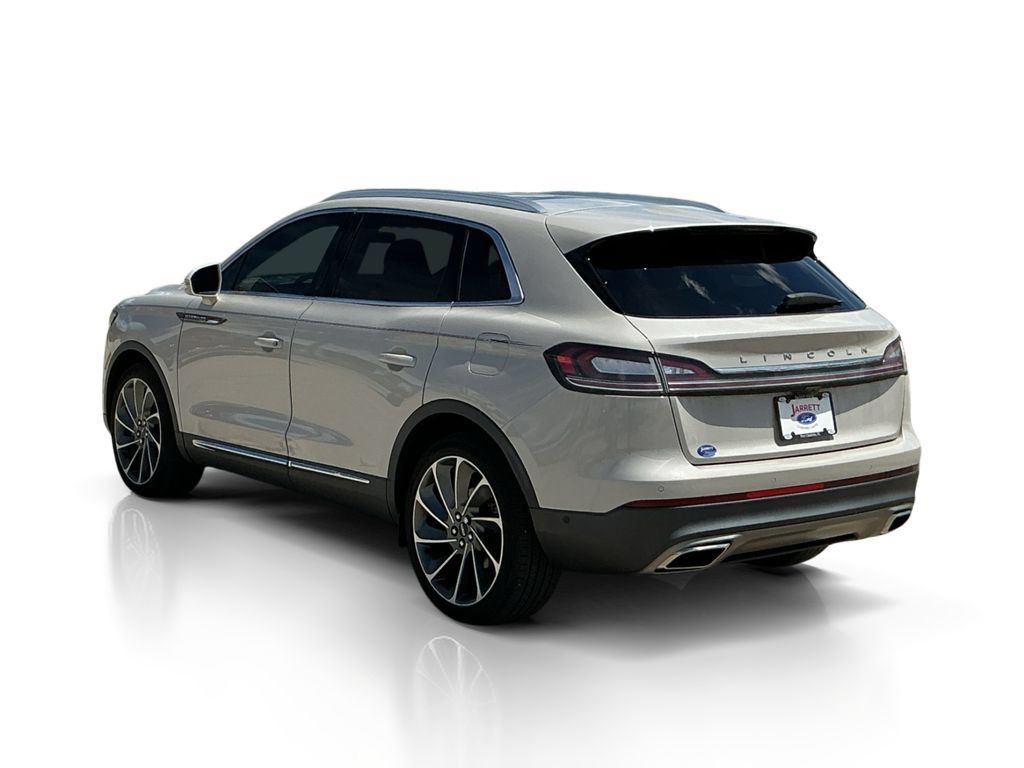 Used 2023 Lincoln Nautilus Reserve w/ Equipment Group 201A FWD image 5