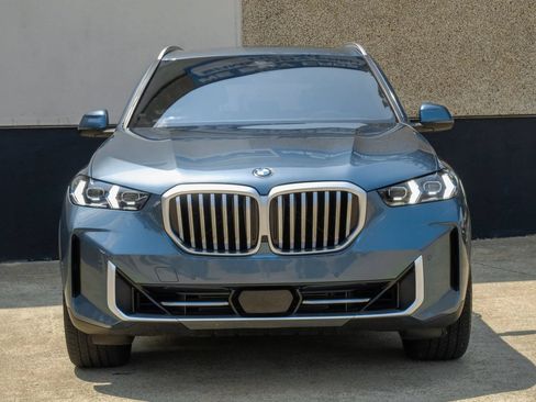 Used 2024 BMW X5 sDrive40i w/ Premium Package RWD image 5