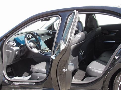 Certified 2022 Mercedes-Benz C 300 4MATIC Sedan image 13