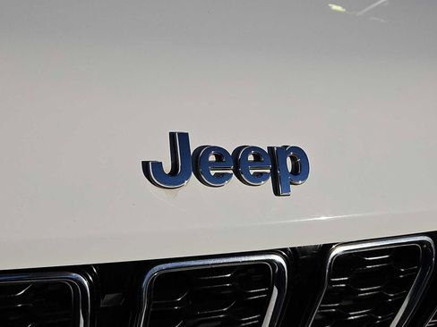 Used 2021 Jeep Grand Cherokee L Limited image 12