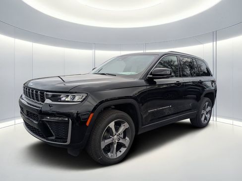 New 2026 Jeep Grand Cherokee Limited AWD/4WD image 8