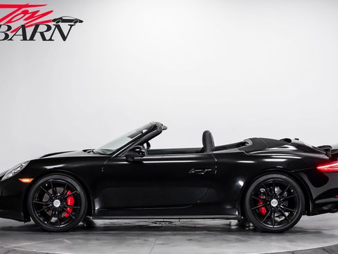 Used 2017 Porsche 911 Carrera 4S AWD/4WD image 2