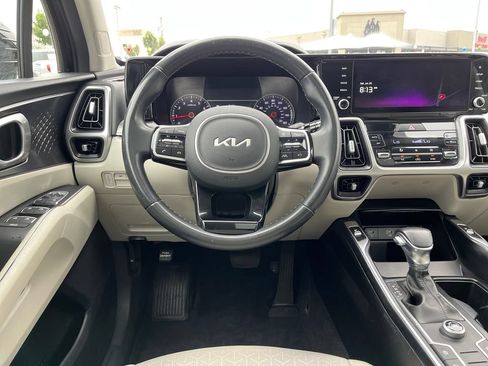 Used 2022 Kia Sorento S w/ Panoramic Sunroof Package FWD image 41
