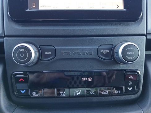 Used 2023 RAM ProMaster 2500 image 21