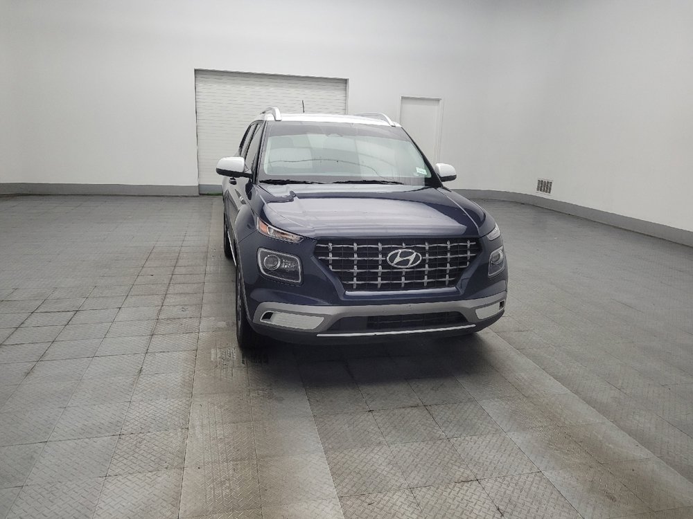 Used 2024 Hyundai Venue Limited FWD image 14