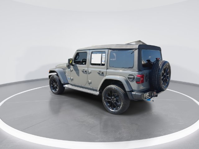 Used 2022 Jeep Wrangler Unlimited Sahara AWD/4WD image 6