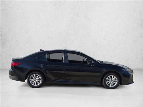 Certified 2025 Toyota Camry LE FWD image 5