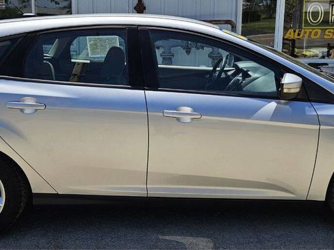 Used 2013 Ford Focus SE FWD image 3