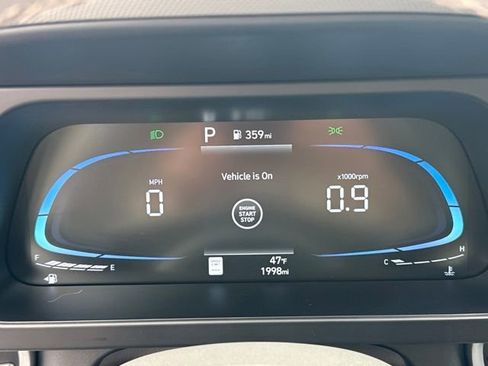 Certified 2025 Hyundai Elantra Sport image 15