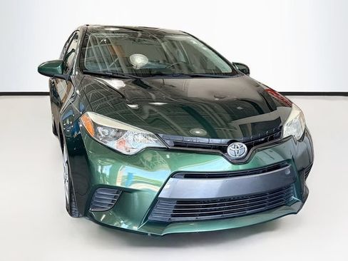 Used 2016 Toyota Corolla LE FWD image 3
