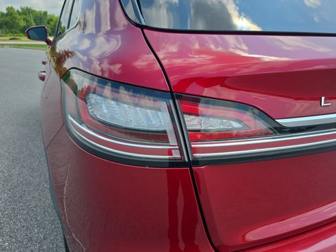 Used 2019 Lincoln Nautilus Reserve FWD image 35