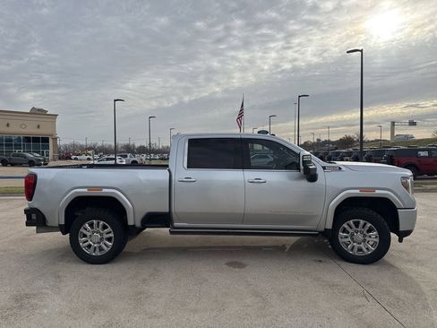 Used 2022 GMC Sierra 2500 Denali w/ Denali Ultimate Package image 17
