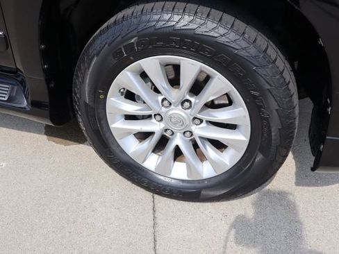 Used 2014 Lexus GX 460 w/ Premium Package AWD/4WD image 7