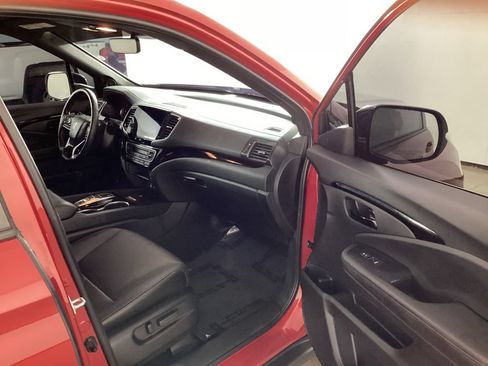 Used 2024 Honda Passport Black Edition image 19