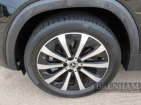 Used 2022 Mercedes-Benz GLB 250 w/ Premium Package image 10