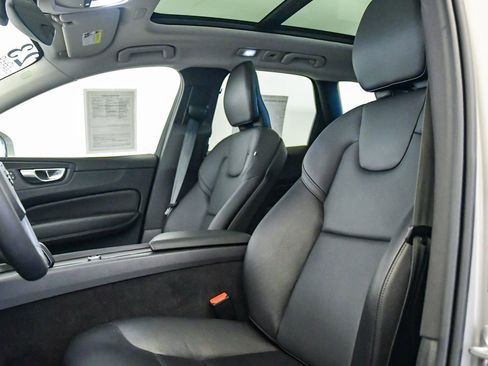 Certified 2023 Volvo XC60 B5 Core w/ Protection Package Premier image 19