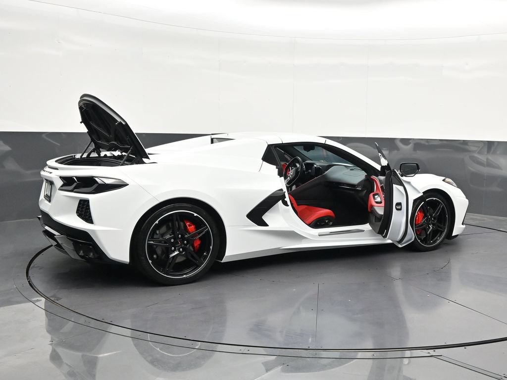 Used 2024 Chevrolet Corvette Stingray Preferred Conv w/ Stealth Interior Trim Package RWD image 31