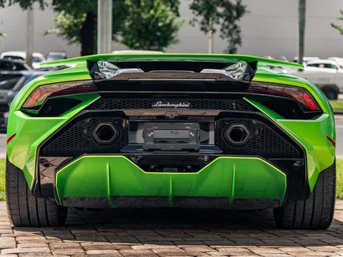 Used 2024 Lamborghini Huracan Tecnica RWD image 4