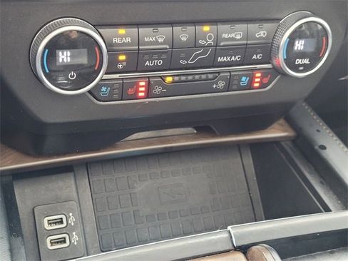 Used 2019 Ford Expedition Max Platinum image 27