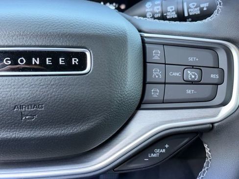 New 2025 Jeep Wagoneer L Series II w/ Premium Group I AWD/4WD image 28