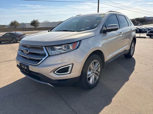Used 2018 Ford Edge SEL w/ Equipment Group 201A image 3