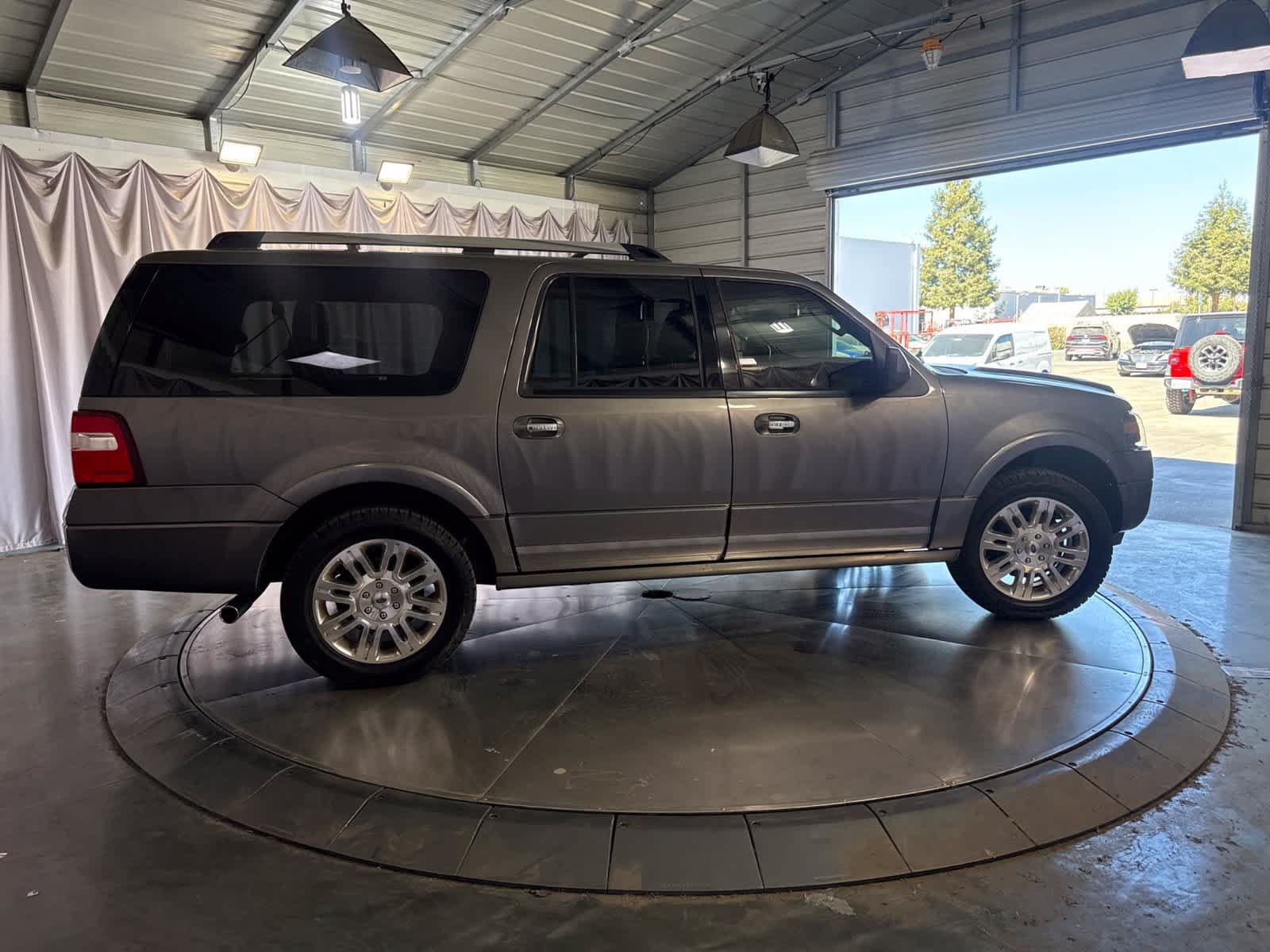 Used 2013 Ford Expedition EL Limited AWD/4WD image 4