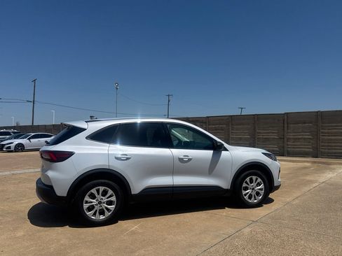 Used 2025 Ford Escape Active AWD/4WD image 24