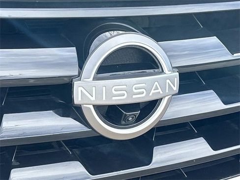 Used 2024 Nissan Armada Platinum w/ Captain's Chairs Package image 11