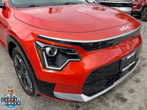 Used 2023 Kia Niro Wind FWD image 65