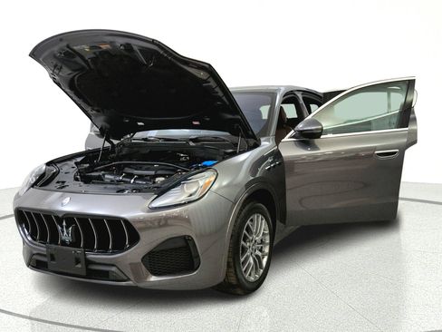 Used 2023 Maserati Grecale Modena AWD/4WD image 10