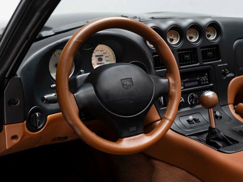 Used 2002 Dodge Viper RT/10 RWD image 12