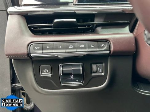 Used 2022 Cadillac Escalade ESV Premium Luxury Platinum image 20