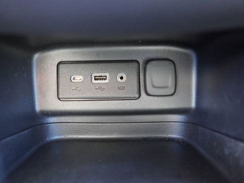 Certified 2023 Chevrolet Equinox LT image 30