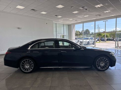 Certified 2026 Mercedes-Benz S 500 4MATIC image 4
