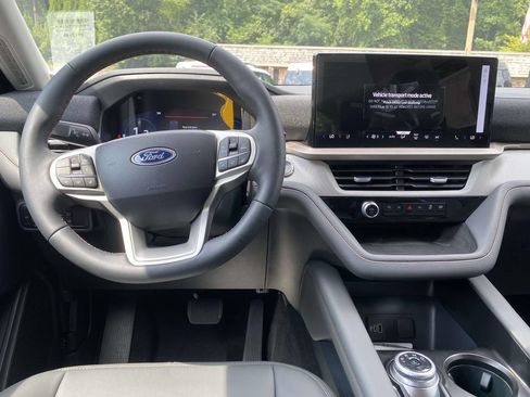 New 2026 Ford Explorer Active w/ Active Comfort Package RWD image 13