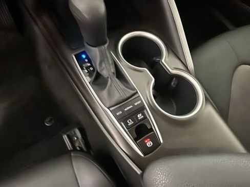 Used 2022 Toyota Camry LE FWD image 22