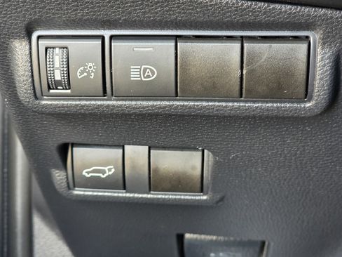 Used 2023 Toyota Corolla Cross XLE image 31