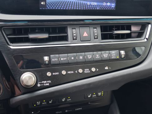 Used 2022 Lexus ES 350 w/ Premium Package FWD image 23