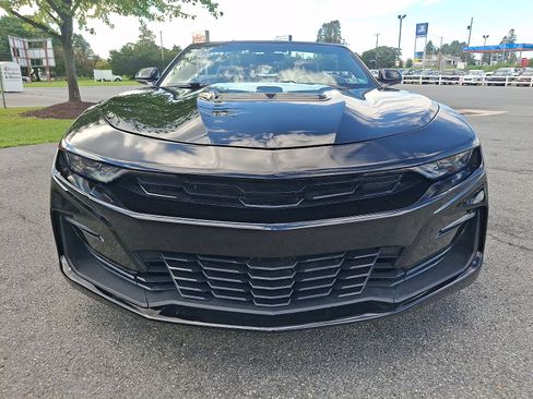 Used 2020 Chevrolet Camaro SS RWD image 2