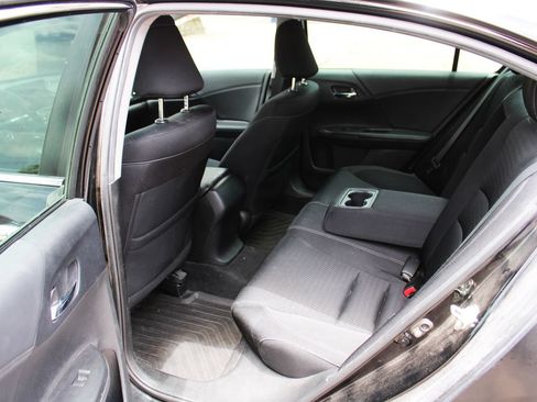 Used 2015 Honda Accord Sport image 10