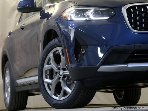 Used 2025 BMW X4 xDrive30i w/ Premium Package image 4