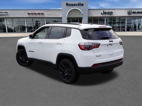 New 2025 Jeep Compass Latitude w/ Sun & Sound Group image 5