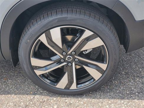 New 2026 Volvo XC40 B5 Ultra w/ Climate Package image 7