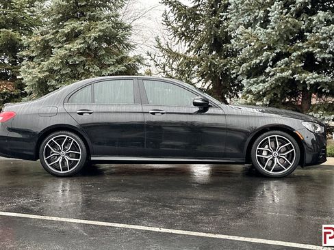 Used 2022 Mercedes-Benz E 450 4MATIC Sedan w/ Driver Assistance Package image 3
