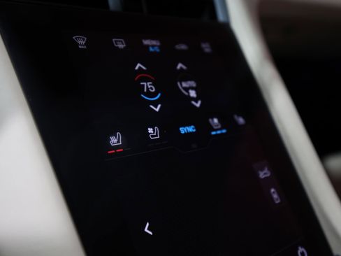 Used 2023 Porsche Taycan GTS image 29