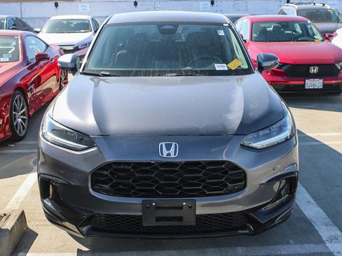 Used 2023 Honda HR-V EX-L image 2